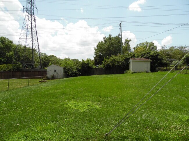 Building Photo - 904 Wyndham Hills Dr