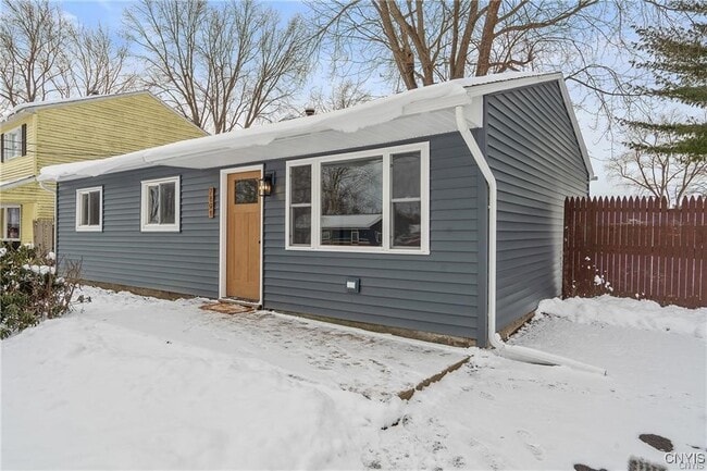 Building Photo - 7891 Areopagitica Ave