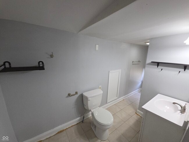 Building Photo - 1339 W Lee St