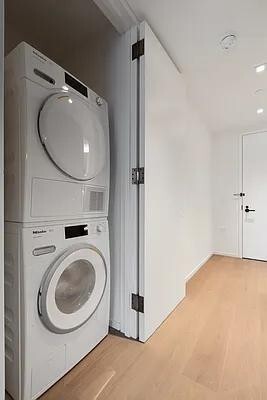 Building Photo - 196 Orchard St