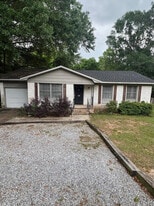 Building Photo - 320 Vanderbilt Dr