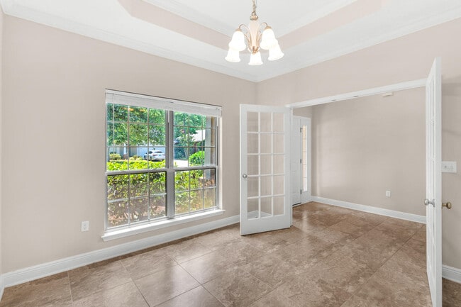 Building Photo - 36 Dickens Dr