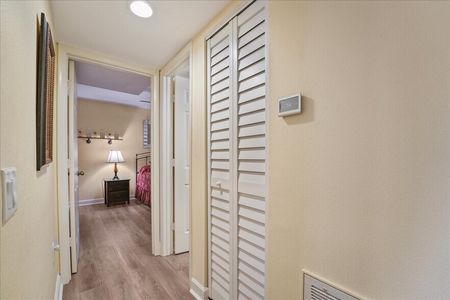 Building Photo - 5673 Ashton Lake Dr