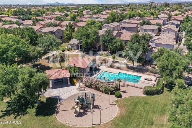 Building Photo - Move-In Ready Gated Community Home Near San Tan Village & Loop 202!