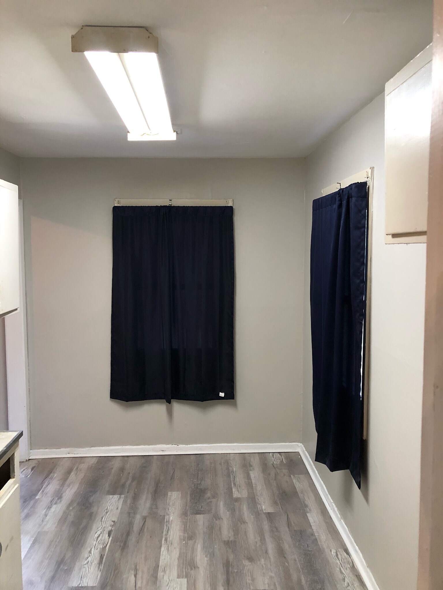 Building Photo - 4515 Elmhurst
