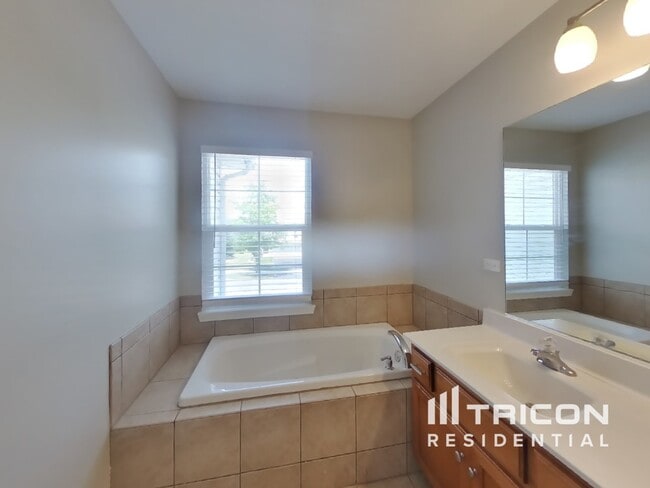 Building Photo - 23047 Ironwood Dr