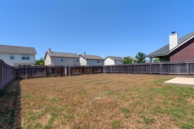Building Photo - 2820 Mission Tejas Dr
