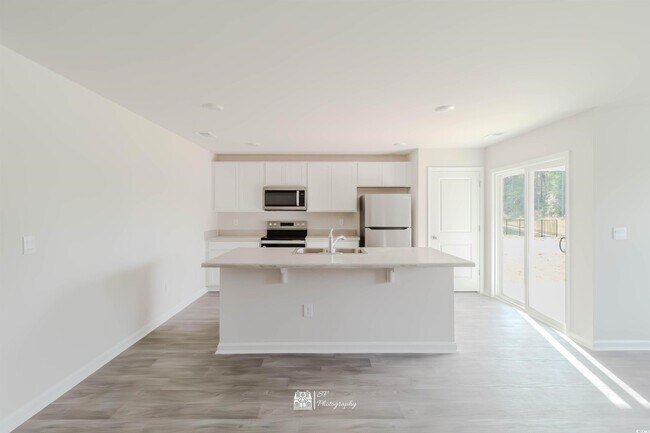 Building Photo - 286 Jeff Waters Cir