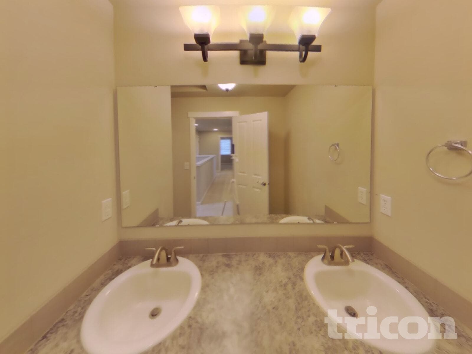 Building Photo - 3715 Santis Loop SE