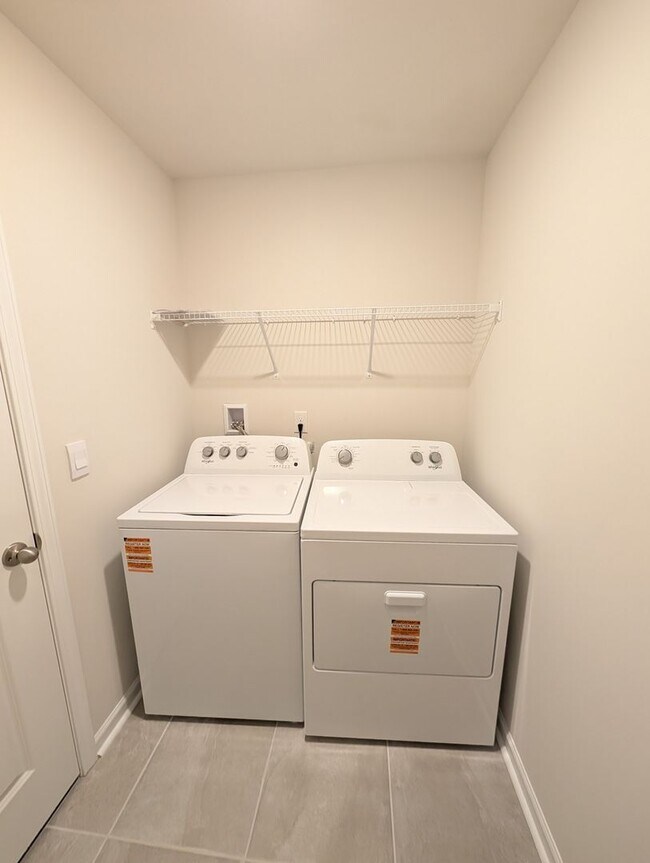 Building Photo - ***RENT SPECIAL** New Construction Townhou...