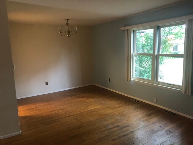 Dining room/living room - 548 Terrace Ln