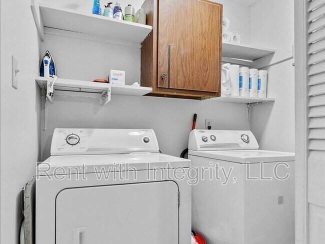 Building Photo - 1835 Portland Ave