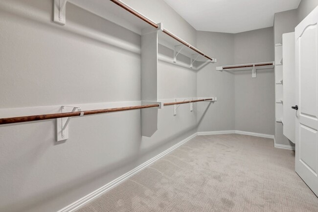 Building Photo - Stonebridge Ranch Beauty