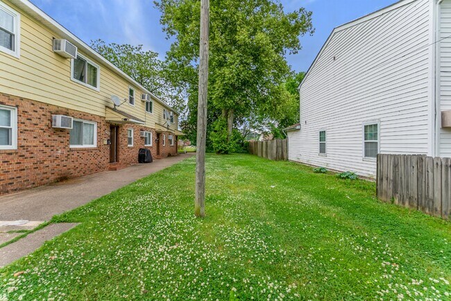Building Photo - ADORABLE 2 BEDROOM APARTMENT FOR RENT in NORFOLK