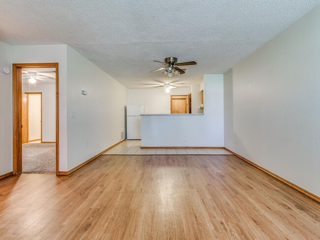 Building Photo - Adorable duplex in Norman