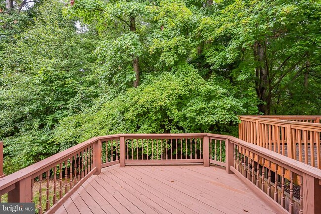 Building Photo - 8373 Millwood Dr