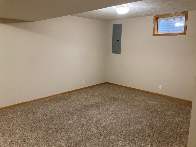 Building Photo - 3200 S 79th St