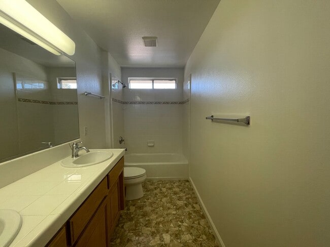 Building Photo - 1535 Via Arroyo