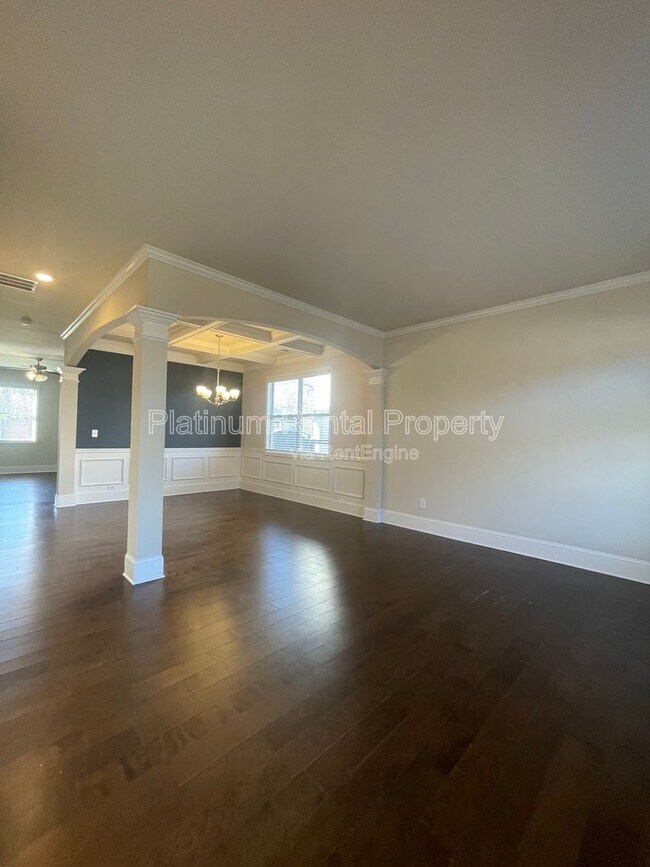 Building Photo - 4425 Huron Dr