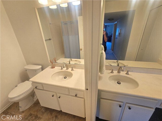 Building Photo - 8828 Pershing Dr