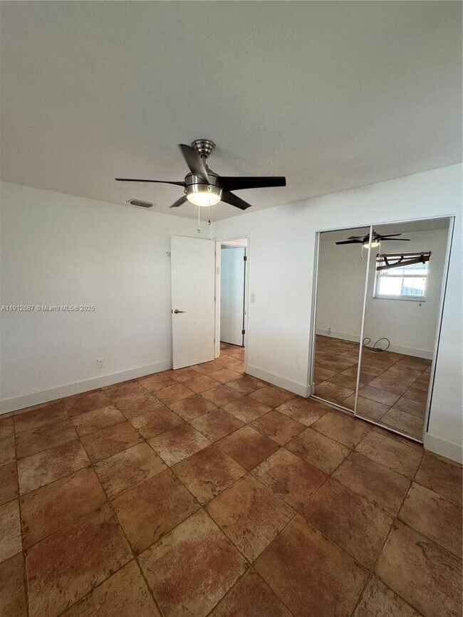 Building Photo - 3110 N 58th Ave