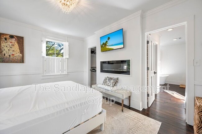 Building Photo - 216 W Carolina Ave