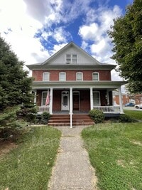 Building Photo - 825 Hamilton Blvd