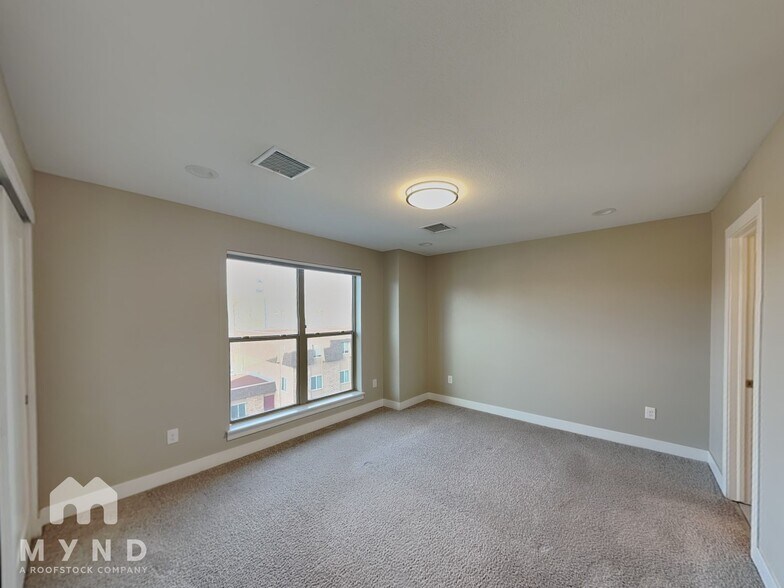 Building Photo - 5366 Allison St