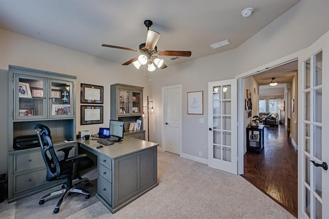 Building Photo - 3120 Pampa