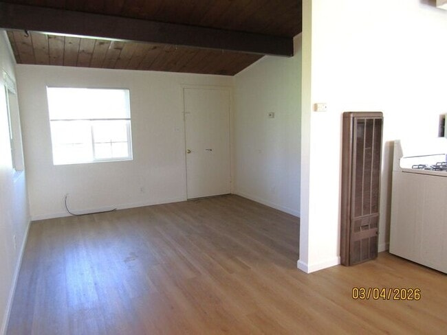 Building Photo - Charming One Bed, One Bath Country Home in Sebastopol-$1,795 per month!