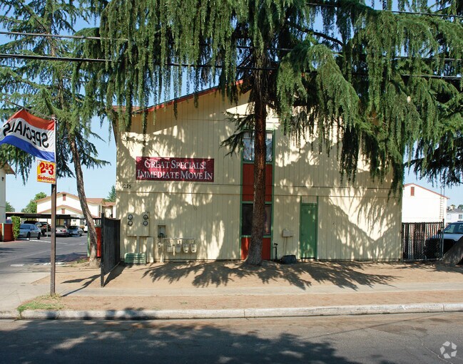 Building Photo - Ninth Street Apartments