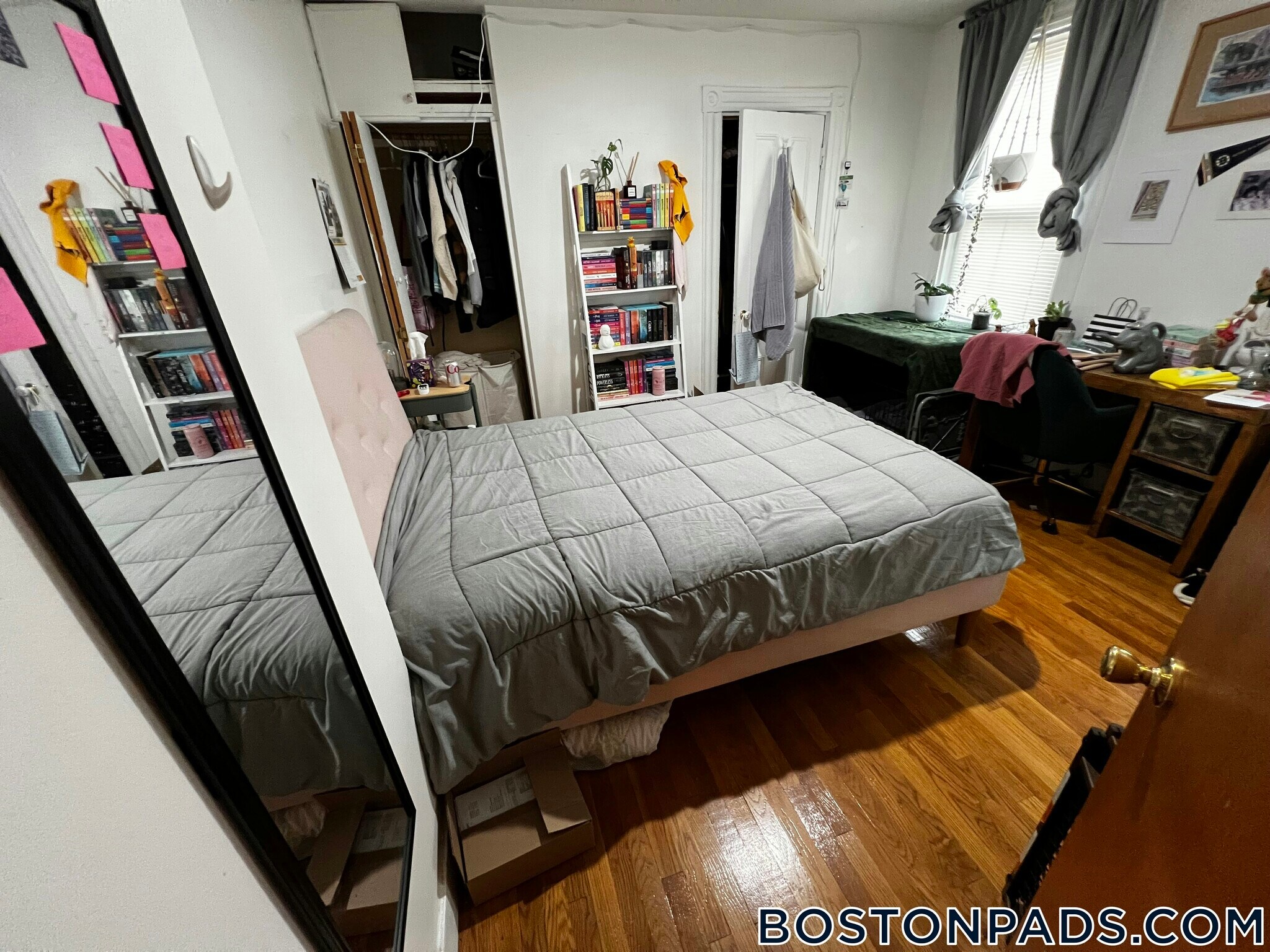 Building Photo - 205 Hillside St