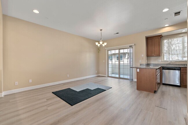 Building Photo - 562 Lambert Terrace