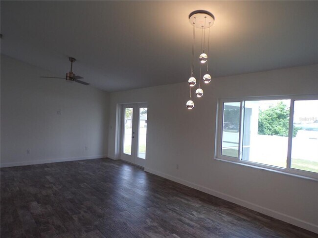 Building Photo - 3308 Port Charlotte Blvd