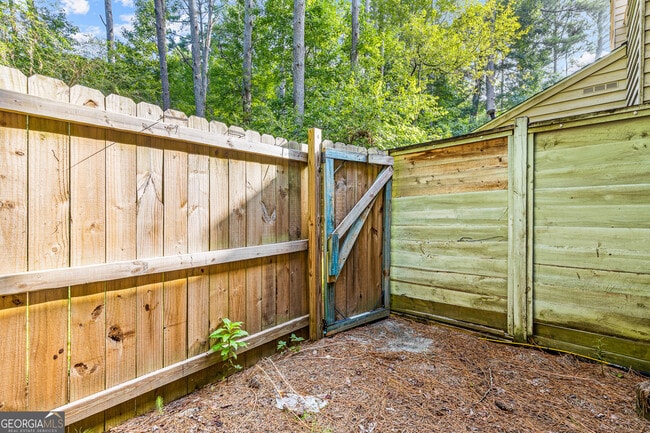 Building Photo - 6349 Holcomb Way