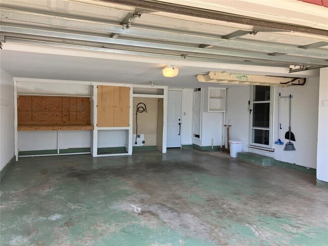 Building Photo - 217 Byrd Dr