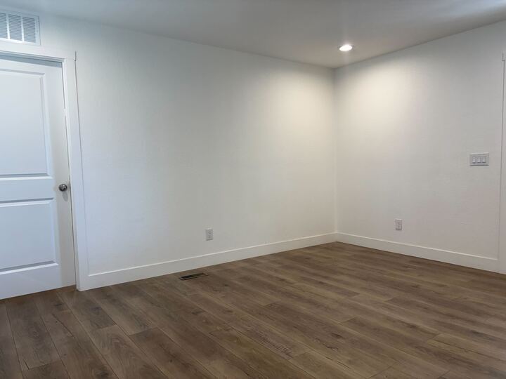 Building Photo - 2060 N Center St