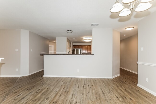 Building Photo - 22930 Highland Estates Ct