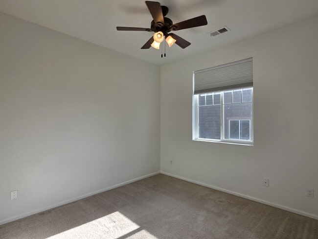 Building Photo - 25606 E Bayaud Ave