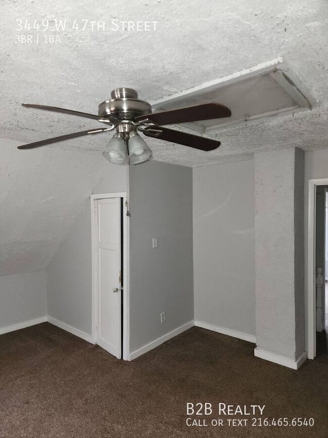 Building Photo - 3449 W 47th St