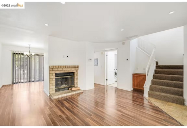 Building Photo - 807 Devonwood