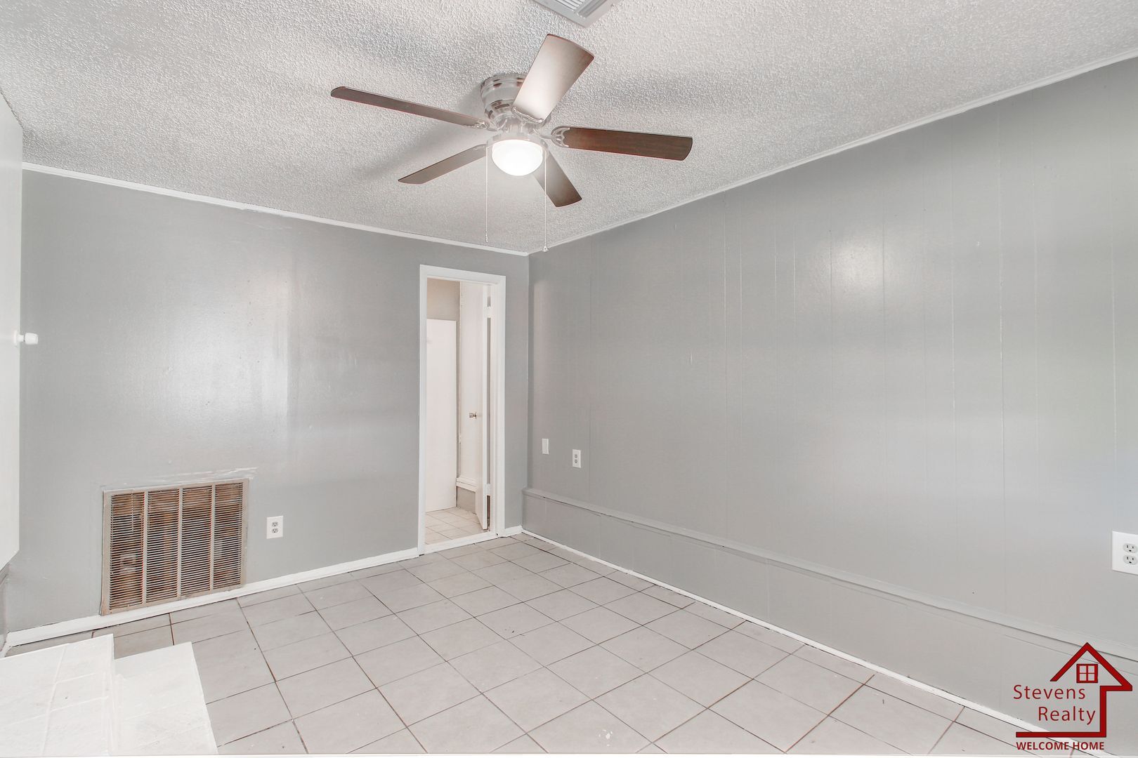 Building Photo - 1806 NW Lincoln Ave