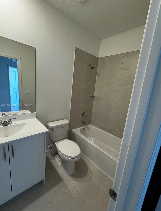 Building Photo - 120 SW 184th Way