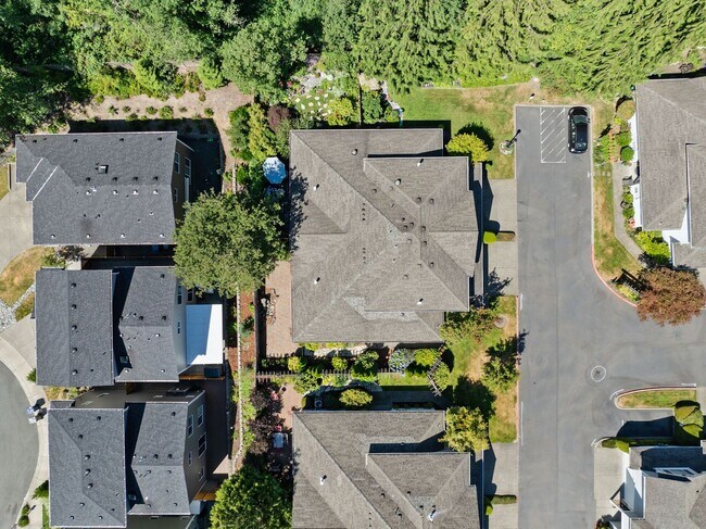 Building Photo - 16606 35th Ave SE