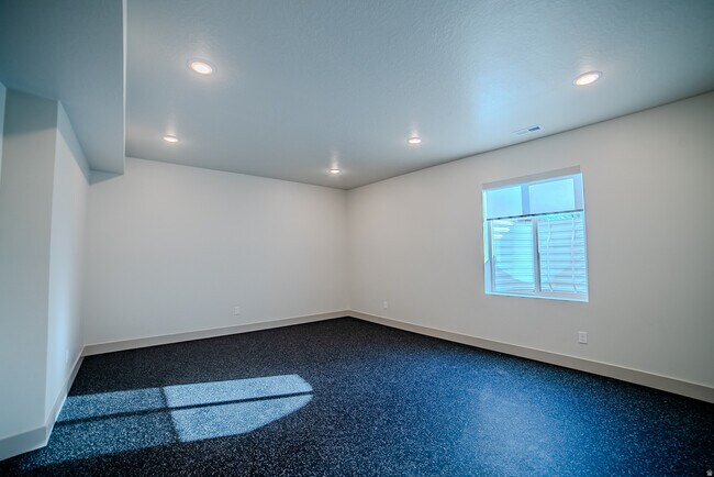 Building Photo - 793 S 350 E