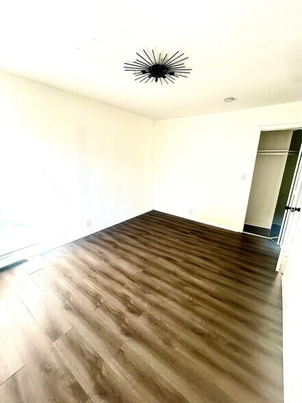 Room 3 - 205 N 16th St