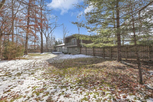 Building Photo - 2844 Wildwood Rd