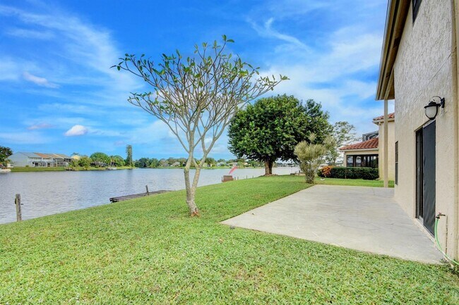 Building Photo - 12561 Shoreside Ln