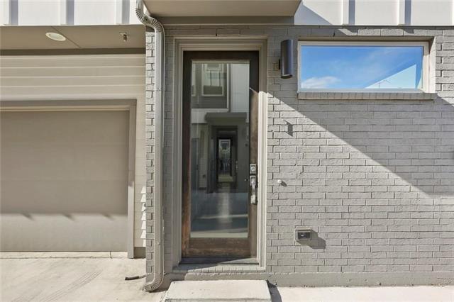 Building Photo - 1911 Summit Ave