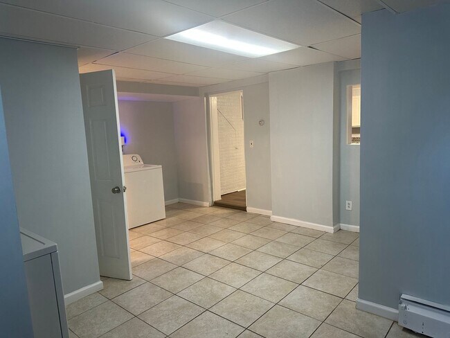 Building Photo - 2927 Edison Hwy